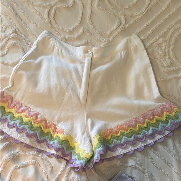 Juliet Dunn Pants - Juliet Dunn White Shorts with Multicolor Trim